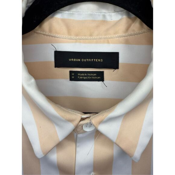 Urban Outfitters Men’s Medium Loom Striped Short Sleeve Button-Down Shirt - Picture 4 of 6